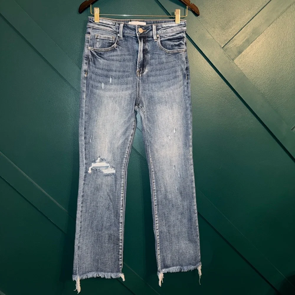 Women’s Light Blue Straight-Leg Distressed Jeans NWT - Picture 1 of 3